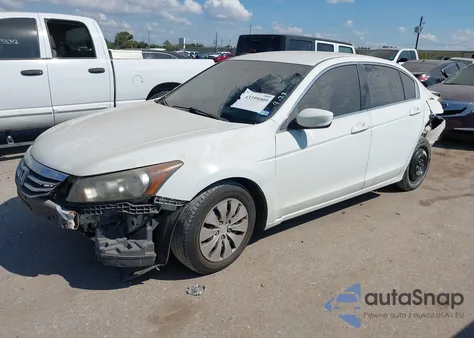 2011 Honda Accord 2.4 Lx z USA, uszkodzony, nr VIN 1HGCP2F39BA012927